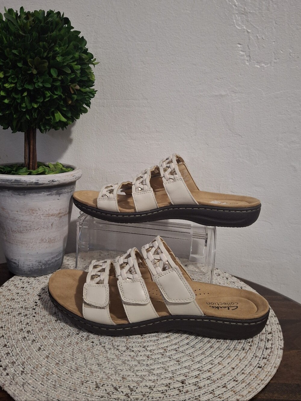 Clarks Women's Cream Slide Sandals Size 10